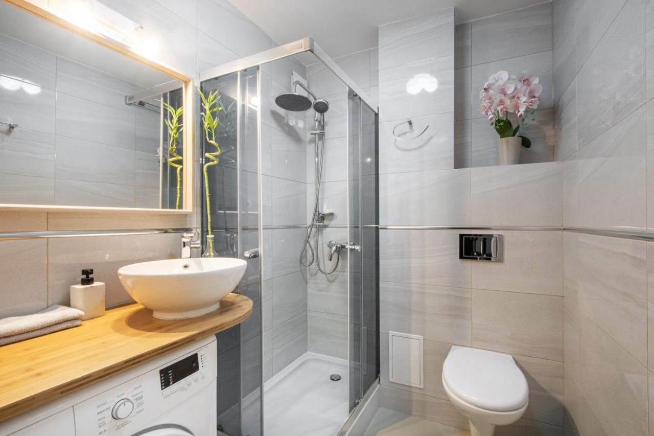 Inside Solec Ii Apartament *